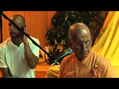 2011.07.30. Kirtan 2 - HH Bhakti Bringa Govinda Swami