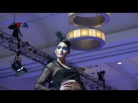 Couture New York Fashion Week: Kain Tenun Nusa Tenggara Timur