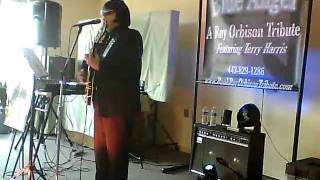 Terry Harris sings&quot; Crawling Back&quot; by Roy Orbison