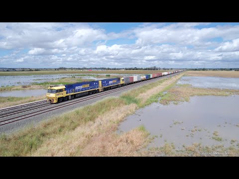 5AM5 Pacific National Freight Train With NR17 & NR47 (16/12/2022) - PoathTV Australian Railways