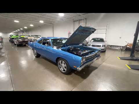 425hp Hemi-Powered 1969 Plymouth Road Runner