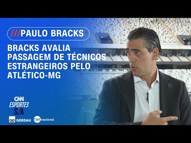 Bernard dá razão às críticas da torcida e se desculpa por comemoração