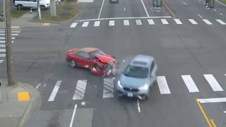 Crashes Caught on Seattle Traffic Cameras #18!