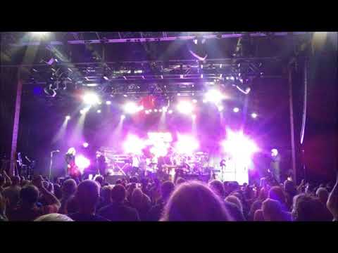 Yes Miscellany: 1991 - Washington DC - Chris Squire messes up on WJFK Washington DC advert