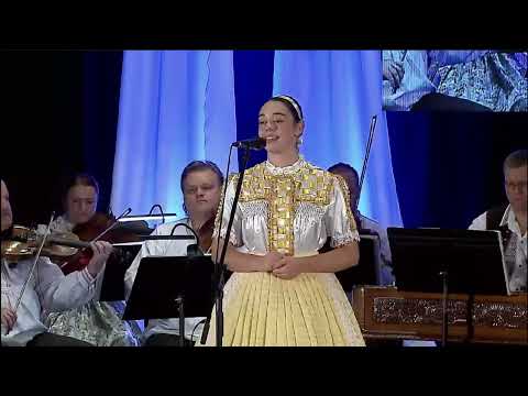 Iskra Hajkova - tam daleko za horami
