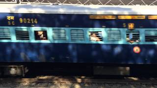 preview picture of video '17203 Bhavnagar Kakinada Express with KZJ WDM 3A # 18886'