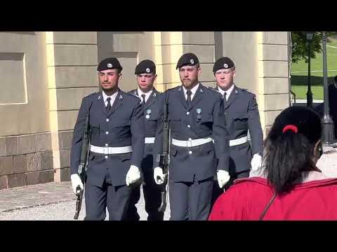 Changing of the guard posts at Drottningholm palace 2022-05-17