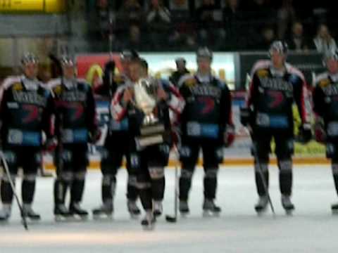 JYP vastaanottaa runkosarjan voittajan pokaalin