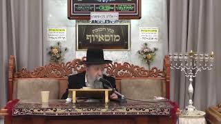 הרב בן ציון מוצפי  •  בית הכנסת מוסאיוף שידור חי (הרב בן ציון מוצפי) - התמונה מוצגת ישירות מתוך אתר האינטרנט יוטיוב. זכויות היוצרים בתמונה שייכות ליוצרה. קישור קרדיט למקור התוכן נמצא בתוך דף הסרטון