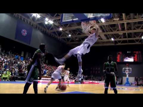 Max Salash dunk vs. Nanterre 92