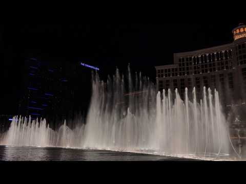 Bellagio Fountains - Viva Las Vegas