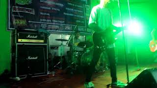 Download lagu Chicken Wings - Lihat Kembali Live at salatiga Jawa Tengah. mp3