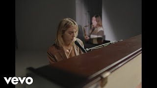 The Japanese House – “One for sorrow, two for Joni Jones”