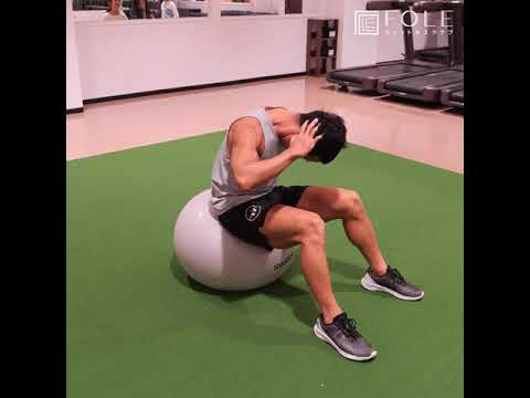【腹筋・下半身に!】バランスボールを使ったトレーニングのご紹介です!
