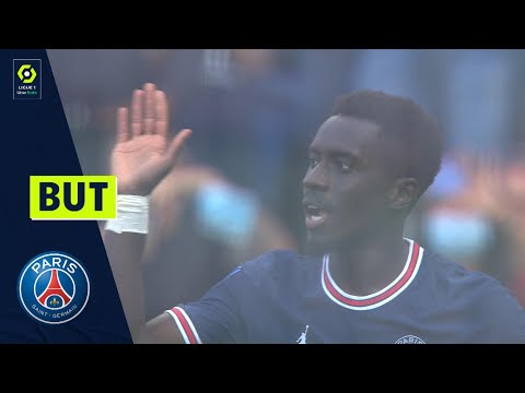 But Idrissa GUEYE (65' - PSG) PARIS SAINT-GERMAIN - CLERMONT FOOT 63 (4-0) 21/22