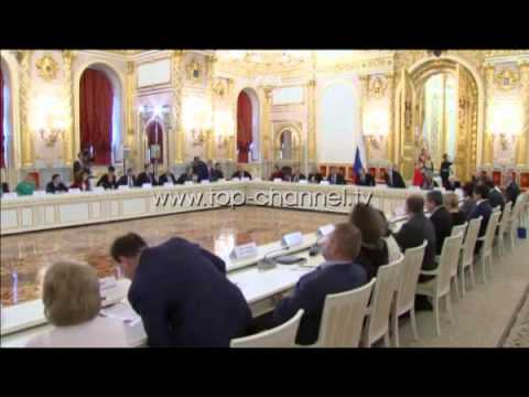 Rritet në 90% popullariteti i Putinit - Top Channel Albania - News