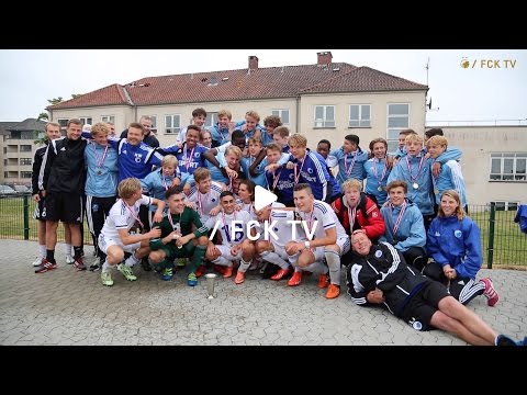 U17-mestre: Se drengene løfte DM-pokalen