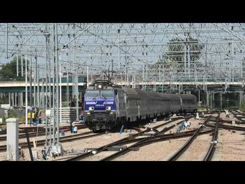 EP09-026 wjeżdża na stację Kraków Główny z pociągiem pospiesznym InterCity "Siemiradzki" nr IC7300