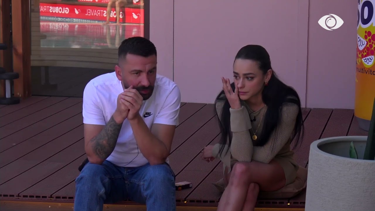 Egli e përlotur bisedon me Kellyn