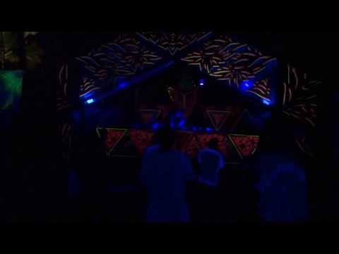 Cosmos BR @ Universo Paralello 12 - 303 Stage [Pratigí - Bahia 2013]