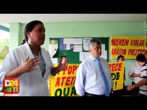 Médicos e estudantes protestam na Faculdade de Medicina da UEA