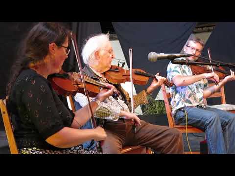 "Sebbersund hopsa + Henry Marks kvintolhopsa Tjavsmose Trio