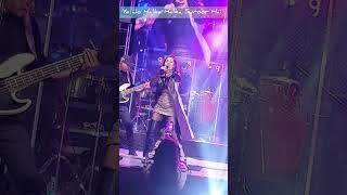 Ye Jo Halka Halka Suroor Hai | SUNIDHI CHAUHAN LIVE