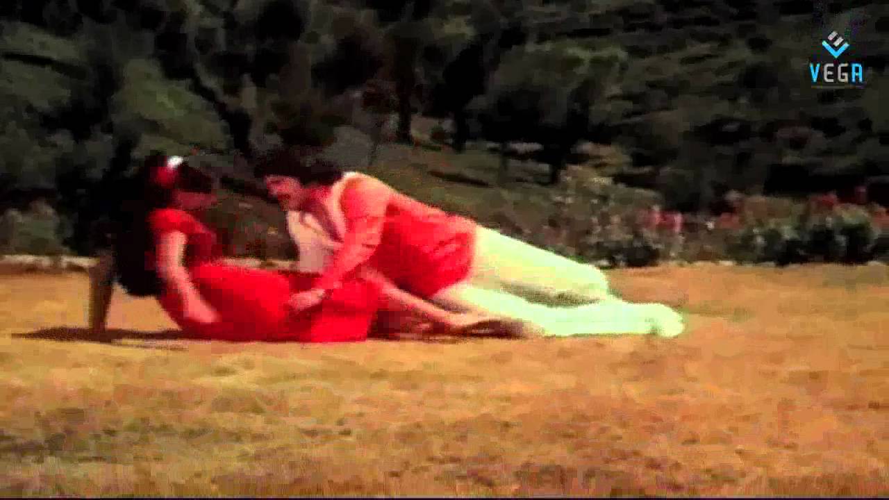 Summa Irundhavanai Song Lyrics | Raja Veettu Kannukkutty | Malaysia Vasudevan