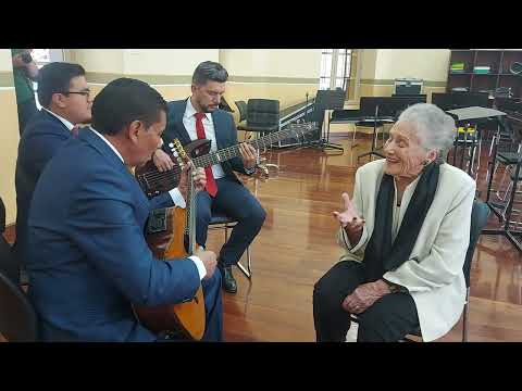 En vivo pasillo "Sombras" con Consuelito Vargas