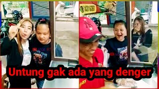 Download lagu Dibikin grogi sama dua cewek ini mp3