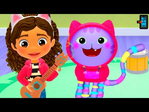 Jugando con DJ Musicat  y Gabby en la sala de música en la CASA de  MUÑECAS de GABBY APP