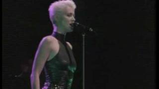 Video thumbnail of "Die Scheef! Roxette - It must have been Love  (Live in Concert)"