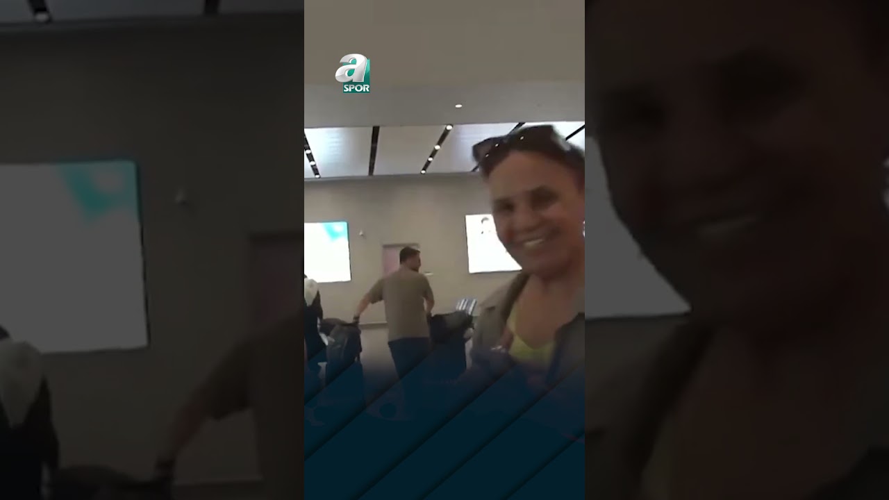 Ümit Akdağ Kendisini Karşılamaya Gelen Beşiktaş Taraftarlarını Kırmayıp Fotoğraf Çektirdi