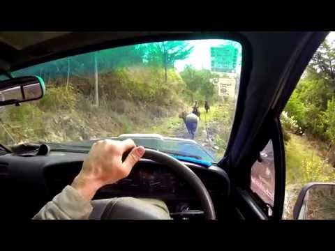 Angry Ram VS Toyota Hilux - Thug Life Edition