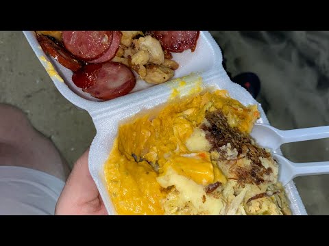 Pratinho da madrugada na Beira Mar de Fortaleza