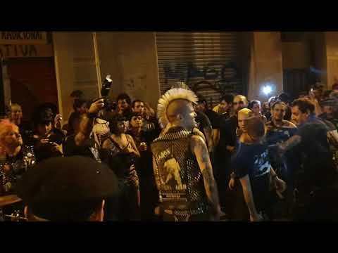 IRREAL - Ens Venen A Salvar (live at CAOS A GRACIA)