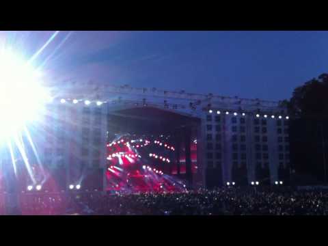Avicii at Summerburst 2012 'ID'