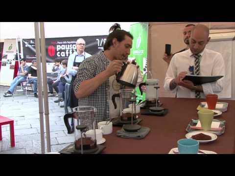 Simone Guidi finale italiana Brewers Cup 2014 - pausa caffè festival 2014