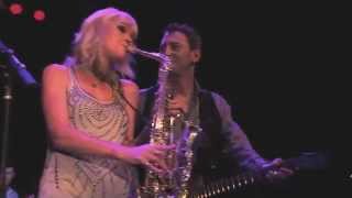 Mindi Abair Performs "Bloom" Live at the Canyon Club