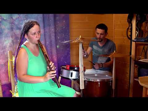 Native American Flute in G key ashwood + drums - HarmonyFlute workshop