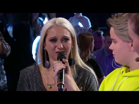 Rebeckas tårar efter kvällens resultat - Idol Sverige (TV4)