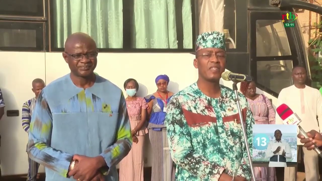 Montée des couleurs en ce 1er lundi du mois de janvier aux ministères de l’Industrie et du Commerce