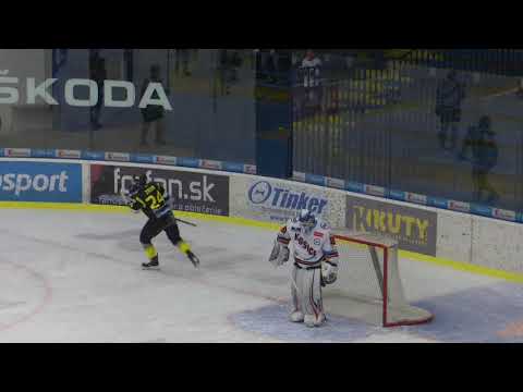 43.kolo Peter Zuzin rozbil po tvrdom hite Václava Čížeka plexisklo