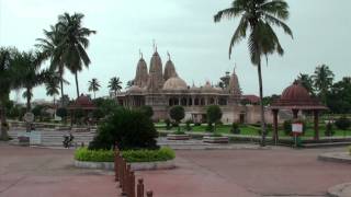 preview picture of video 'Swaminarayan Mandir (Junagadh - Gujarat - India)'