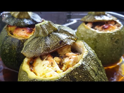 Courgette farcie a la  viande hachée et chèvre/ Gefüllte Rondini mit Feta