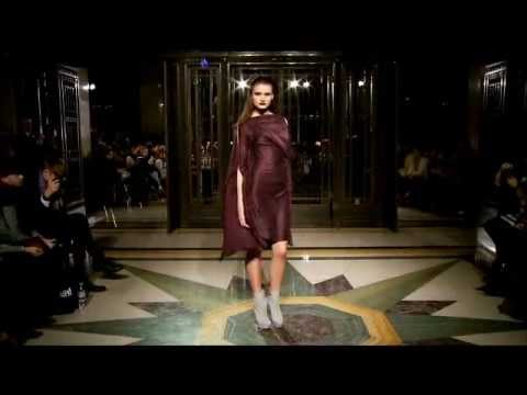 download lagu mp3 mp4 Jenny Packham Rosalind, download lagu Jenny Packham Rosalind gratis, unduh video klip Jenny Packham Rosalind