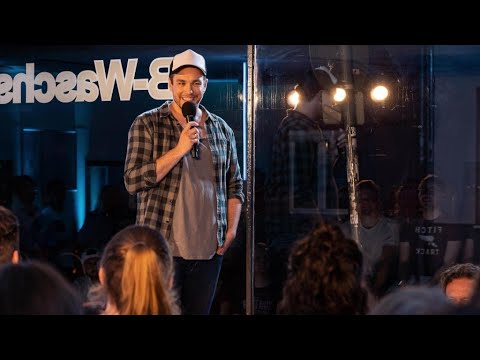 Wenn Opa WhatsApp benutzt - Jan van Weyde | NightWash