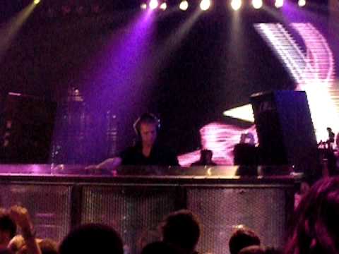 ADE 2009 Armada Night: Armin van Buuren playing Jochen Miller -﻿ Brace Yourself
