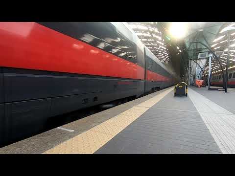 Frecciarossa 9643 in Partenza da Milano Centrale