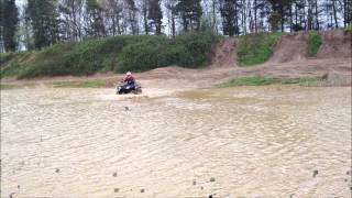 preview picture of video 'Beeston Pit Day 29/04/2012 Landrover Quads Bikes and lots of rain water'